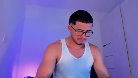 thadeo_king online show from April 2026 10:26:02 PM