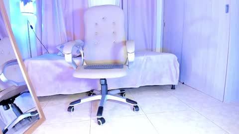 Thais online show from March 2025 12:22:01 PM