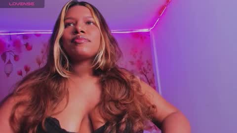 Snapshot of thais_waldrof chatting on February 2026 04:10:01 AM Andreina online show from February 2026 04:10:01 AM