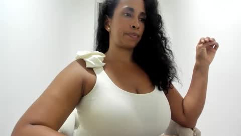 Thalia Gomex online show from January 2025 03:01:02 AM