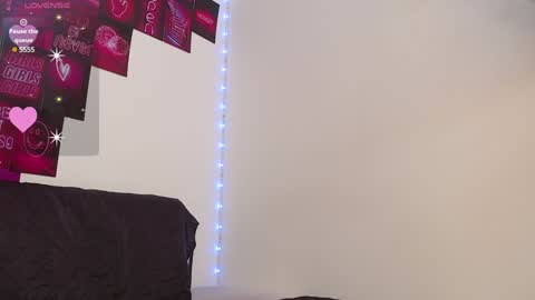 Snapshot of thalia_anderson chatting on January 2025 07:10:02 PM Thalia Anderson online show from January 2025 07:10:02 PM