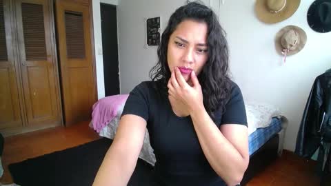 Snapshot of thaliacooper chatting on January 2025 06:32:02 PM online show from January 2025 06:32:02 PM