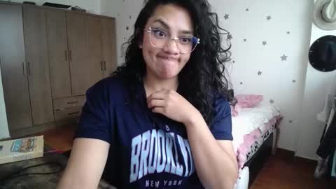 Snapshot of thaliacooper chatting on November 2025 05:56:01 PM online show from November 2025 05:56:01 PM