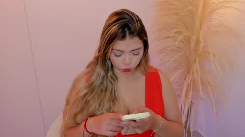 Snapshot of thaliafox_ chatting on April 2026 05:04:02 PM Thalia online show from April 2026 05:04:02 PM