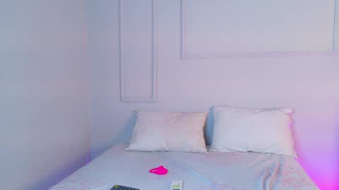 Snapshot of thalianarosse chatting on April 2026 03:45:01 AM thalianarosse online show from April 2026 03:45:01 AM