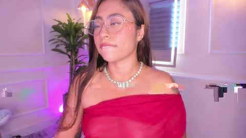 Snapshot of thamaragen_ chatting on April 2026 08:37:01 PM tamara gen online show from April 2026 08:37:01 PM