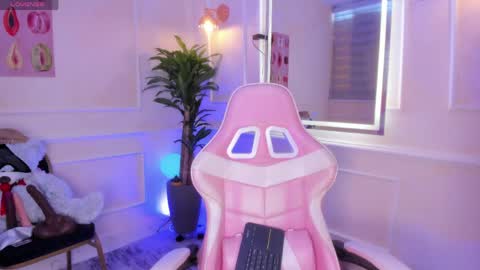 Snapshot of thamaragen_ chatting on April 2026 09:05:01 PM tamara gen online show from April 2026 09:05:01 PM