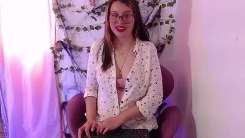 Snapshot of thamarajane1 chatting on October 2025 07:25:01 PM online show from October 2025 07:25:01 PM