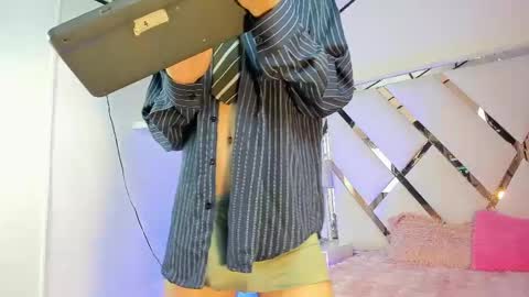 thanier_18 online show from May 2026 07:56:02 PM