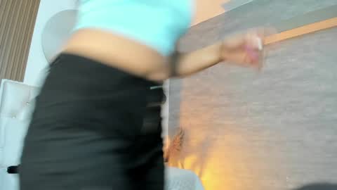 Snapshot of thararouse chatting on January 2025 12:18:01 PM Thara Rouse online show from January 2025 12:18:01 PM