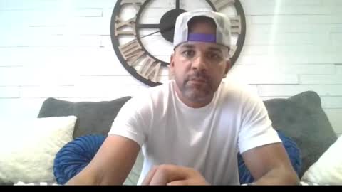 thatazguyaz online show from October 2025 09:41:01 PM