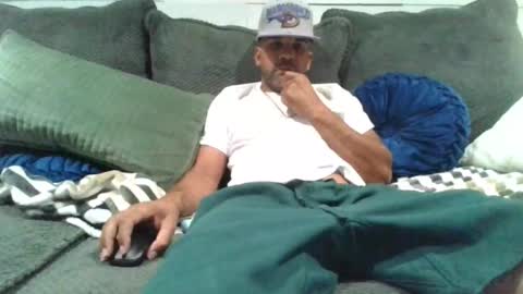 thatazguyaz online show from October 2025 09:46:02 AM