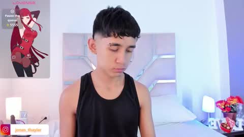 Thayler  online show from November 2025 12:09:02 PM