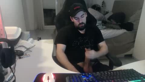 Snapshot of thcgn chatting on April 2026 01:32:01 AM thcgn online show from April 2026 01:32:01 AM