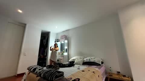 Snapshot of the_cat_girl_ chatting on March 2026 03:50:01 PM i am Cat online show from March 2026 03:50:01 PM