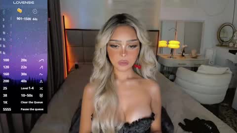 Snapshot of the_enchantressxx chatting on December 2024 04:52:01 AM nabi butterfly online show from December 2024 04:52:01 AM