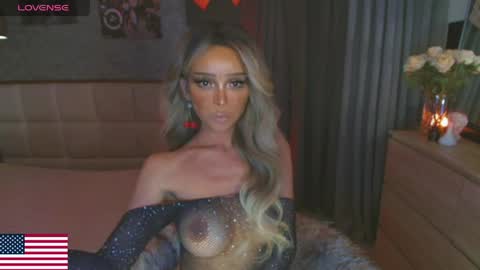 Snapshot of the_enchantressxx chatting on April 2026 11:38:02 PM nabi butterfly online show from April 2026 11:38:02 PM