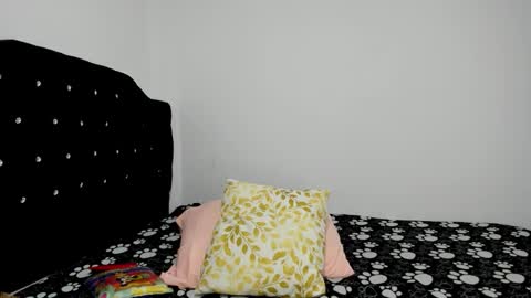 Snapshot of the_fantasy_ chatting on October 2025 12:24:02 AM the_fantasy_ online show from October 2025 12:24:02 AM