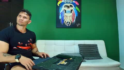 SCOTT  THEO  KAMERON  GENDERSON online show from September 2025 11:39:02 PM