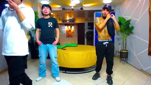 Snapshot of the_goodfellas chatting on September 2025 05:12:02 PM the goodfellas online show from September 2025 05:12:02 PM