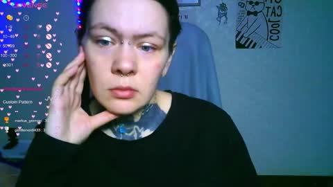 the_ice_owl online show from November 2025 05:09:02 AM