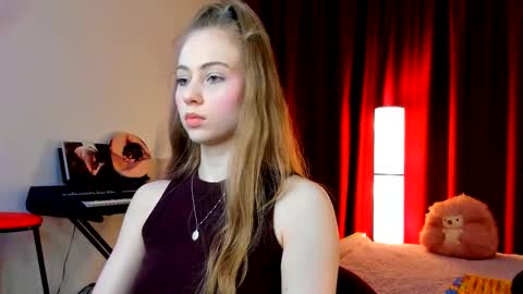 Snapshot of the_steel_magnolia_ chatting on March 2026 05:05:01 PM Ally STREAMING ON TWITCH NOW Check my Twitter for updates online show from March 2026 05:05:01 PM