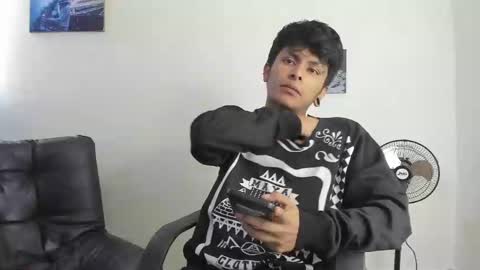 Snapshot of the_weed_guys chatting on January 2025 04:58:02 PM Danny online show from January 2025 04:58:02 PM