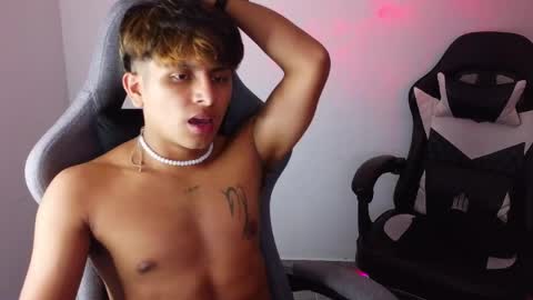 Snapshot of the_weed_guys chatting on April 2026 04:23:02 AM Danny online show from April 2026 04:23:02 AM