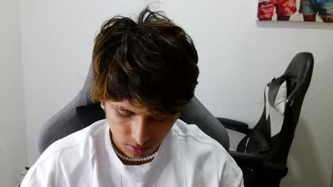 Snapshot of the_weed_guys chatting on April 2026 12:08:01 AM Danny online show from April 2026 12:08:01 AM