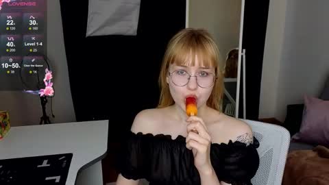 Snapshot of thea_quill chatting on March 2026 01:45:01 PM thea_quill online show from March 2026 01:45:01 PM