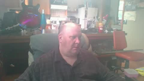 Snapshot of thealiensarecumming chatting on June 2026 06:19:01 PM thealiensarecumming online show from June 2026 06:19:01 PM