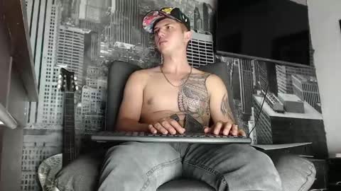 Snapshot of theangelmiguel chatting on December 2024 10:12:02 AM Miguel Angel online show from December 2024 10:12:02 AM