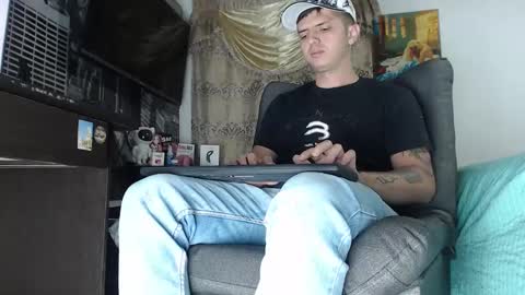 Snapshot of theangelmiguel chatting on January 2025 03:22:01 AM Miguel Angel online show from January 2025 03:22:01 AM