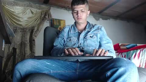 Snapshot of theangelmiguel chatting on February 2025 07:33:01 AM Miguel Angel online show from February 2025 07:33:01 AM