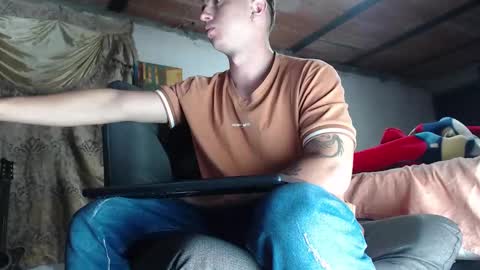 Snapshot of theangelmiguel chatting on March 2025 04:01:01 AM Miguel Angel online show from March 2025 04:01:01 AM