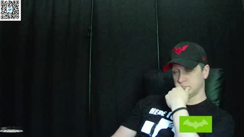 Snapshot of thebatandthecat10 chatting on May 2026 03:28:01 PM ISABELLA or MATT online show from May 2026 03:28:01 PM