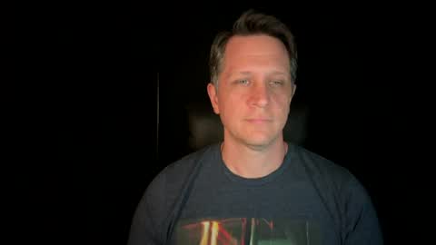 Snapshot of thebatandthecat10 chatting on June 2026 02:14:02 AM ISABELLA or MATT online show from June 2026 02:14:02 AM