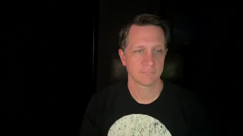 Snapshot of thebatandthecat10 chatting on June 2026 03:38:02 PM ISABELLA or MATT online show from June 2026 03:38:02 PM