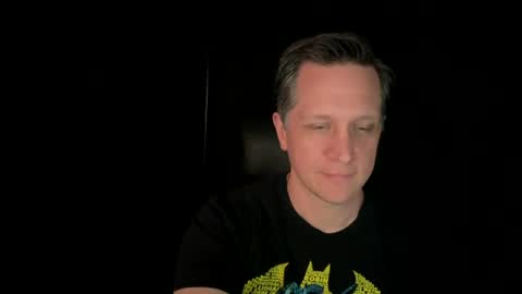 Snapshot of thebatandthecat10 chatting on June 2026 06:03:01 PM ISABELLA or MATT online show from June 2026 06:03:01 PM