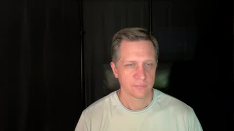 Snapshot of thebatandthecat10 chatting on July 2026 12:55:01 PM ISABELLA or MATT online show from July 2026 12:55:01 PM