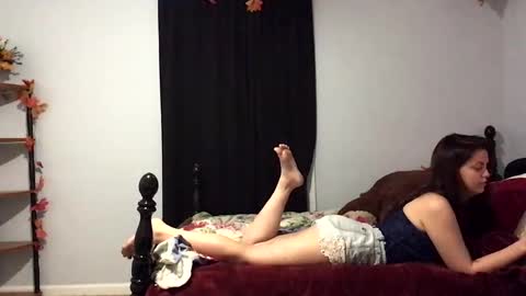 thebellablaze online show from October 2025 04:42:01 AM