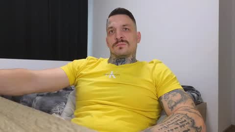 Snapshot of thebestmuscles chatting on December 2024 10:34:02 AM John online show from December 2024 10:34:02 AM