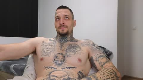 Snapshot of thebestmuscles chatting on December 2024 12:59:02 PM John online show from December 2024 12:59:02 PM