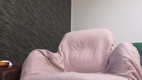 Snapshot of thebestmuscles chatting on January 2025 04:40:01 PM John online show from January 2025 04:40:01 PM