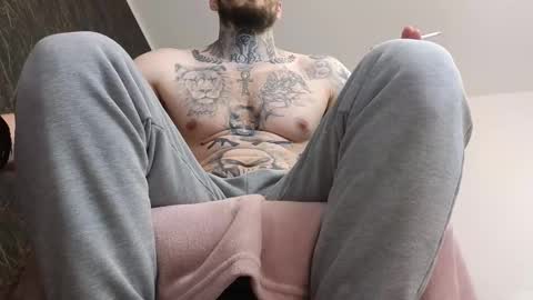 Snapshot of thebestmuscles chatting on February 2025 05:52:02 PM John online show from February 2025 05:52:02 PM