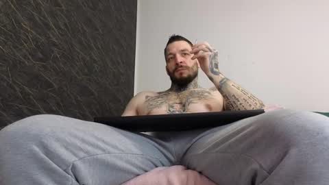 Snapshot of thebestmuscles chatting on February 2025 08:27:02 AM John online show from February 2025 08:27:02 AM