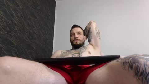 Snapshot of thebestmuscles chatting on February 2025 04:12:02 PM John online show from February 2025 04:12:02 PM