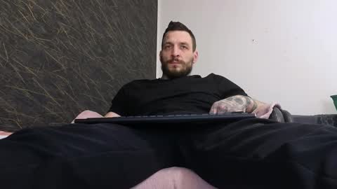 Snapshot of thebestmuscles chatting on February 2025 07:58:02 PM John online show from February 2025 07:58:02 PM