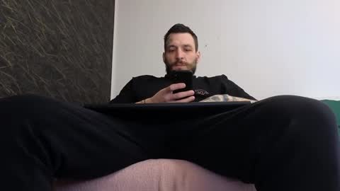 Snapshot of thebestmuscles chatting on February 2025 10:04:02 AM John online show from February 2025 10:04:02 AM