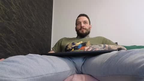 Snapshot of thebestmuscles chatting on March 2025 09:31:02 AM John online show from March 2025 09:31:02 AM